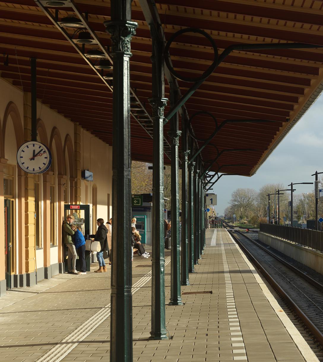 Station Harlingen perron 1